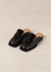 Freda Loafers