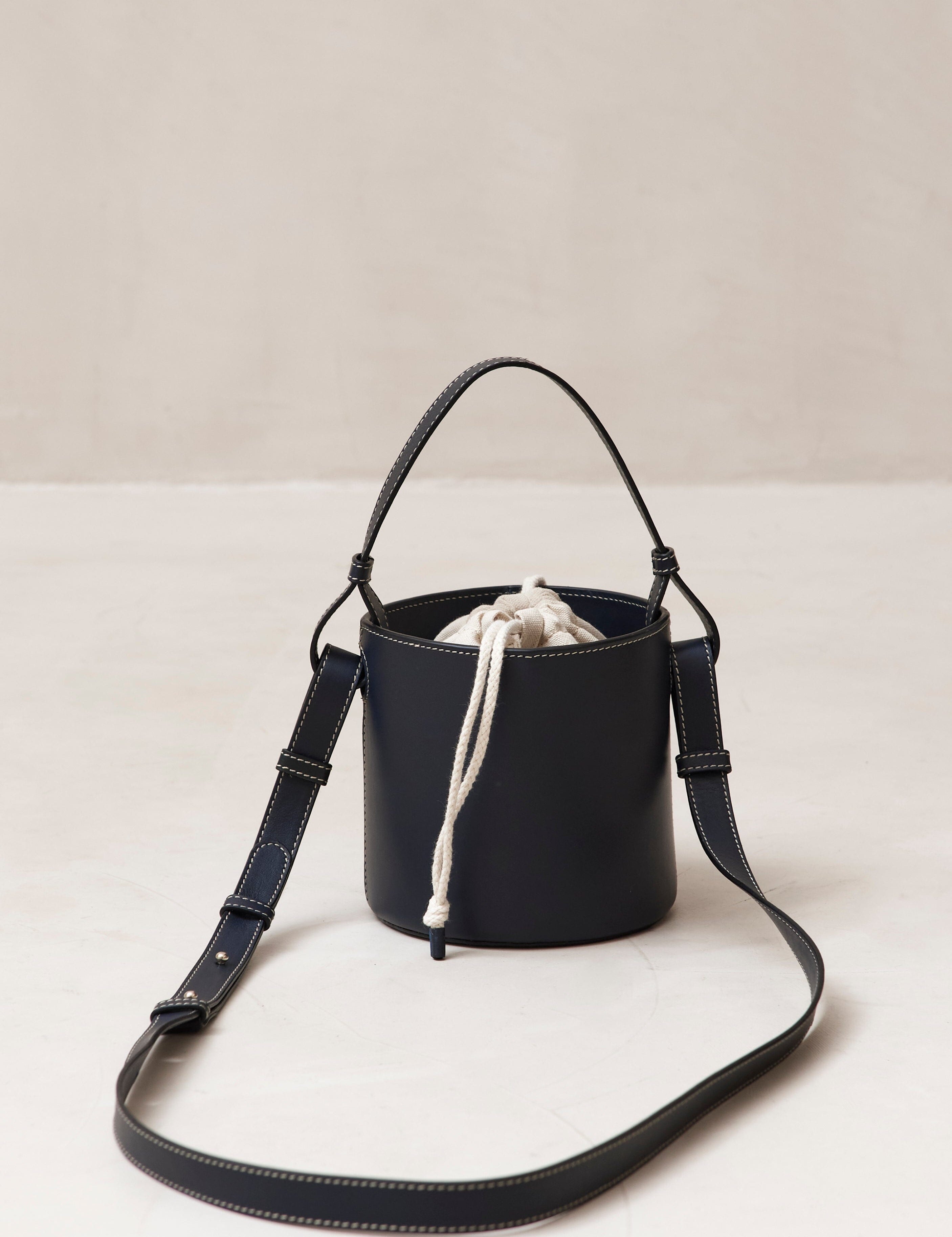 the-u-lazuli-blue-leather-crossbody-bag-crossbody-bags-alohas-680727_3000x_fcf63dcb-5c22-424e-8b88-4075b7b0f5aa.jpg