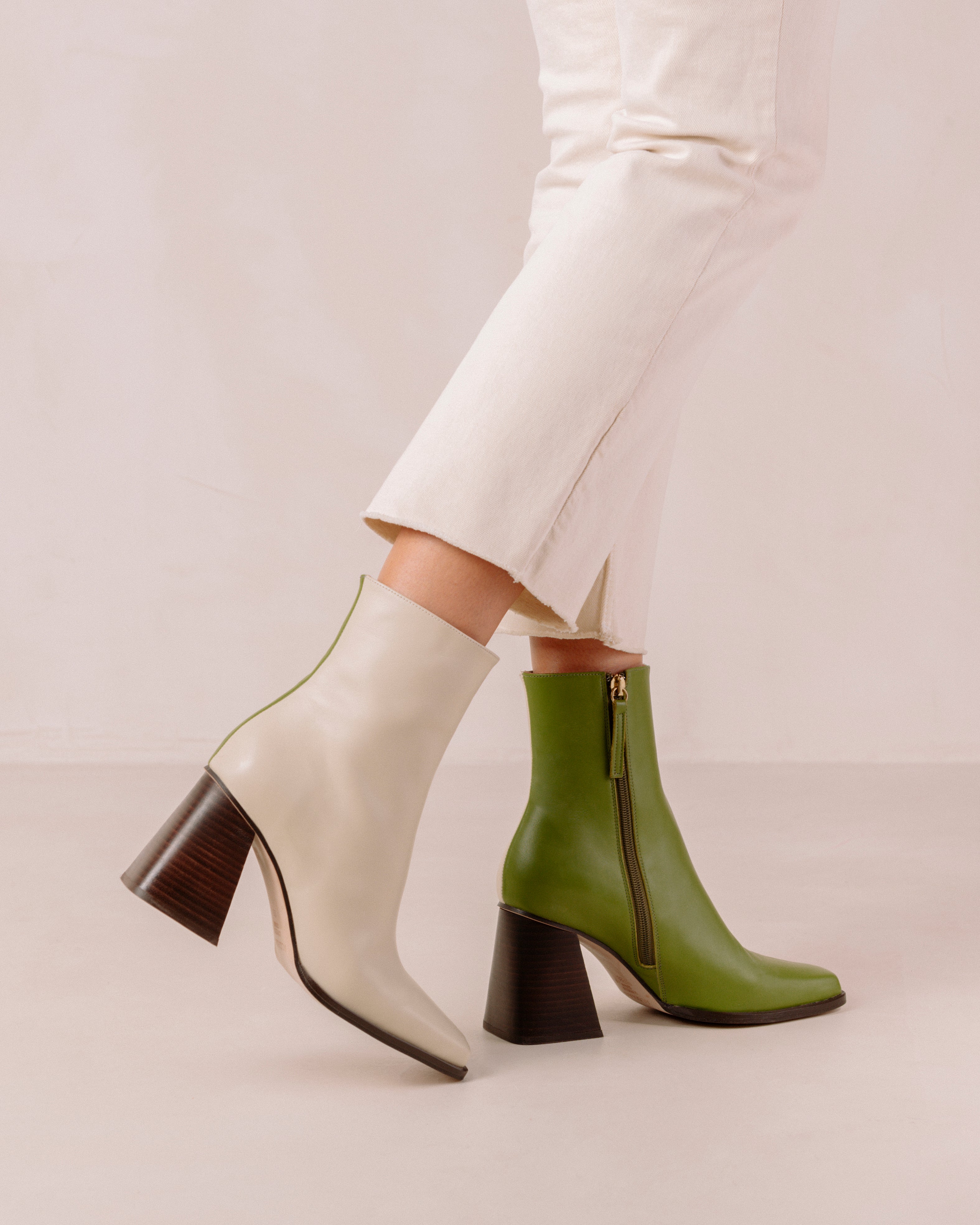 south-bicolor-evergreen-cream-ankle-boots-alohas-865540_6720d323-2197-4386-b0bb-0b90245beb1d.jpg