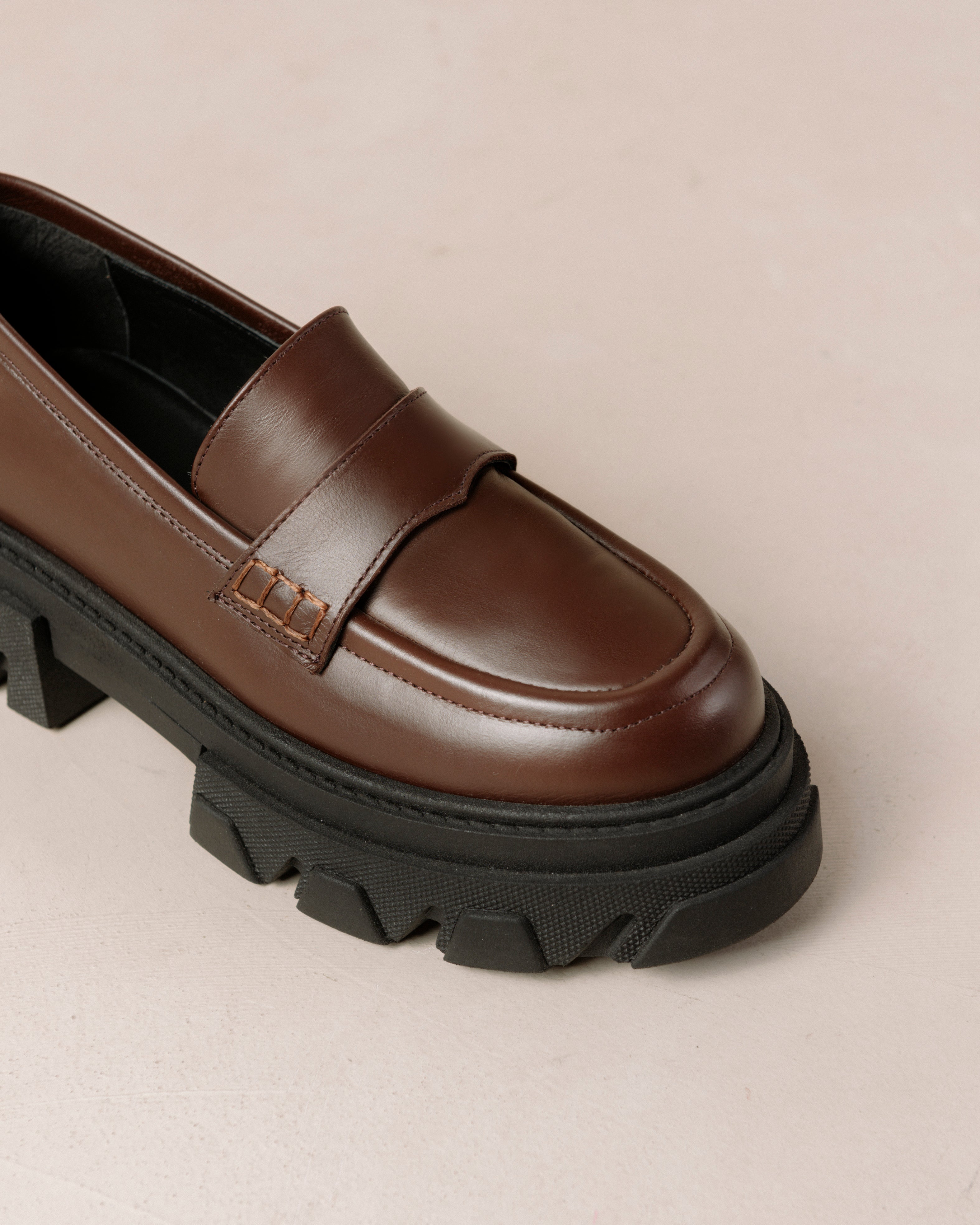 Trace Loafers