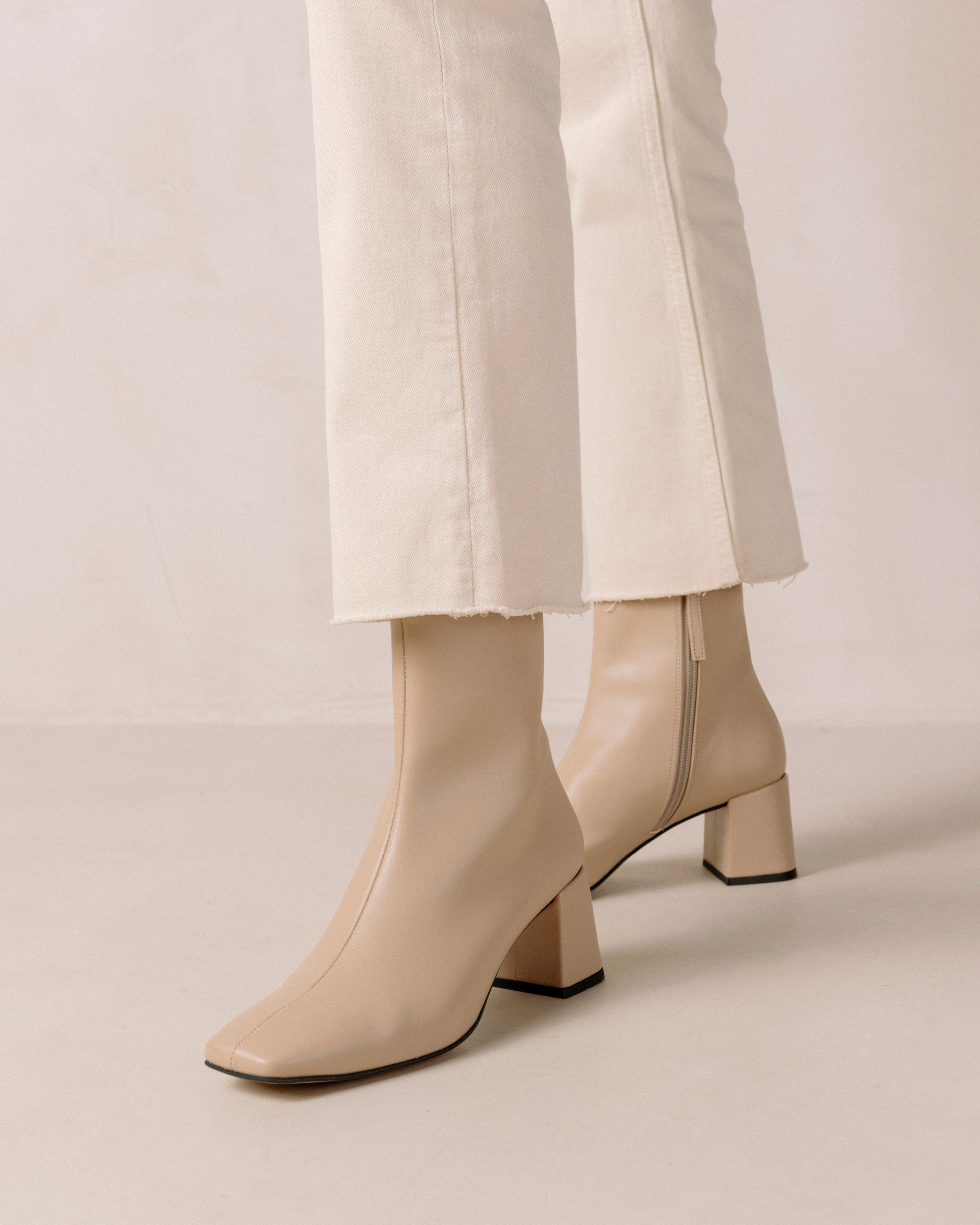 watercolor-tahini-beige-ankle-boots-svegan-153021.jpg