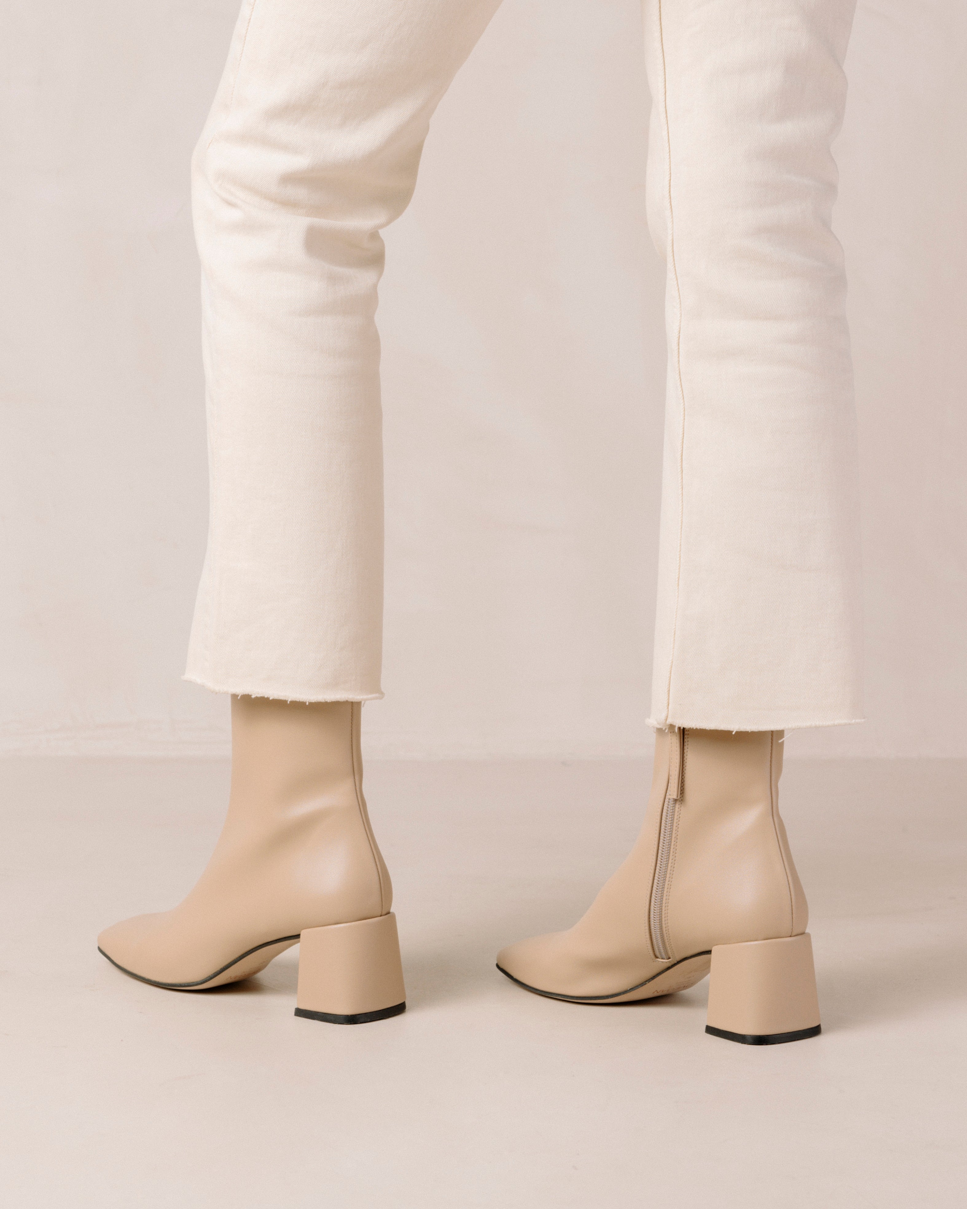 watercolor-tahini-beige-ankle-boots-svegan-231256.jpg