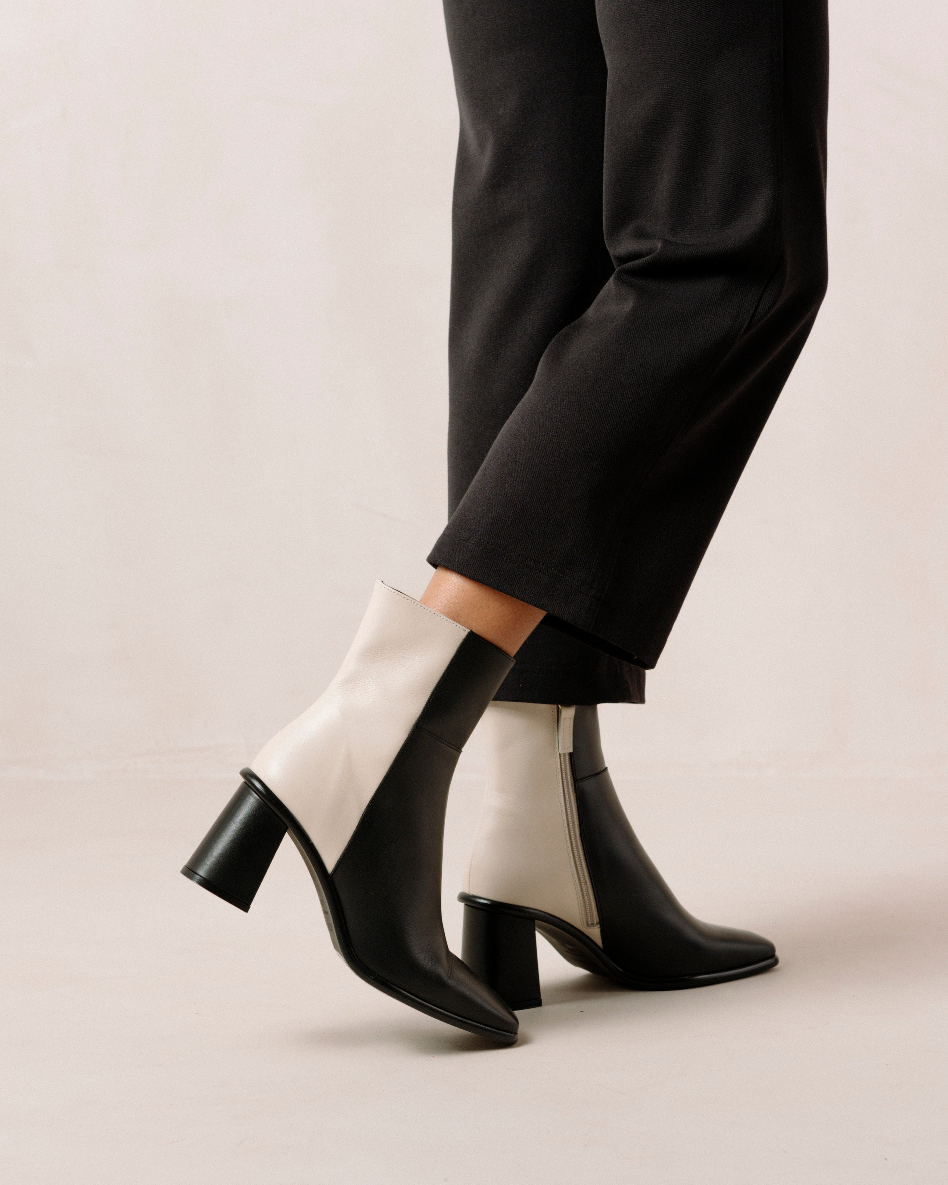 west-black-cream-ankle-boots-alohas-761263_e4397c1a-3d99-4825-9cfd-5bc72e4bdb2f.jpg