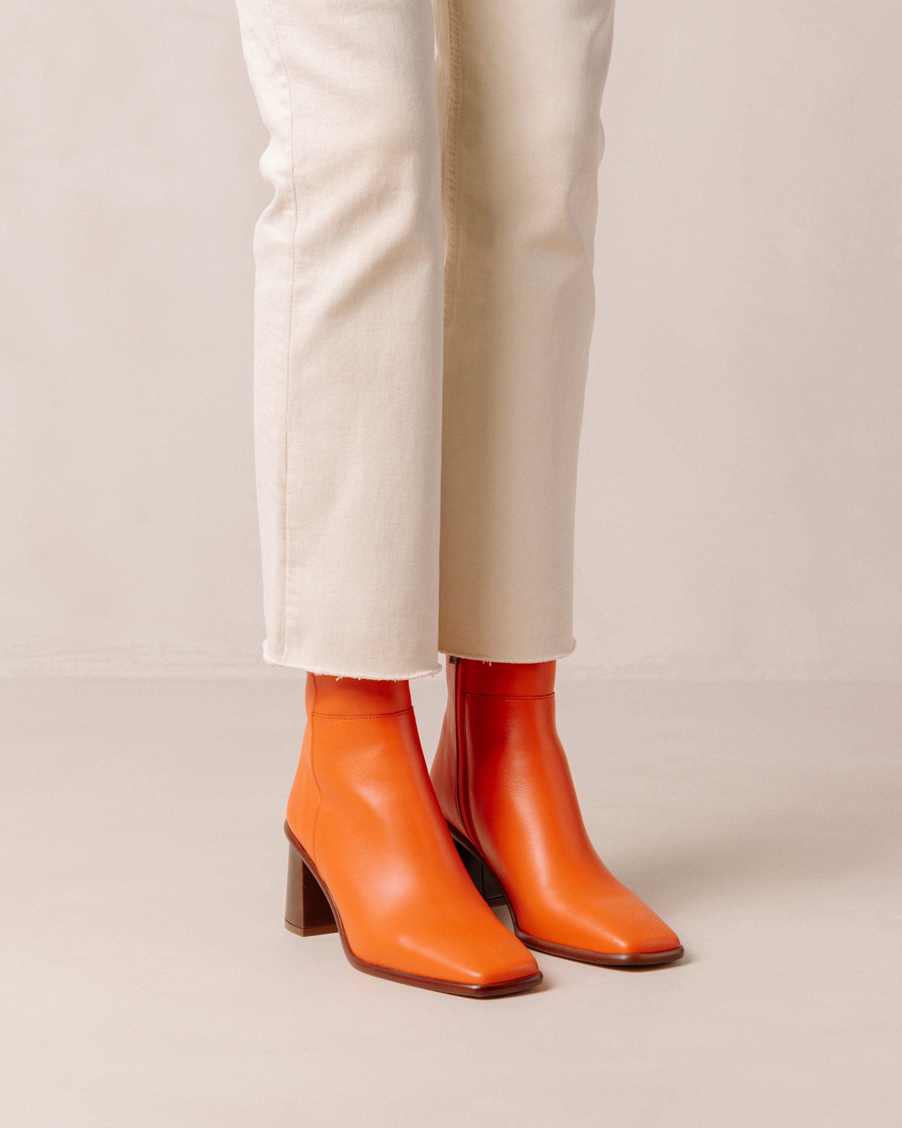 west-vintage-pomelo-orange-ankle-boots-alohas-957359_6ae7cb45-2e32-4fc8-b43b-857d6ced44f4.jpg